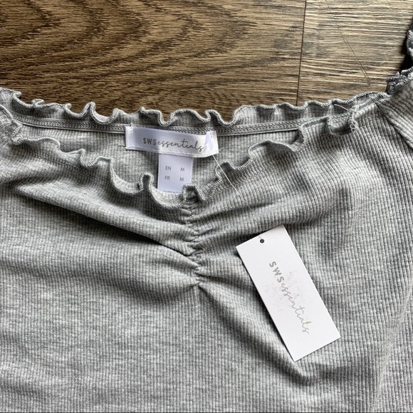 ❤️ 2 for 15 ❤️ NWT Urban planet lettuce edge crop - Picture 2 of 3